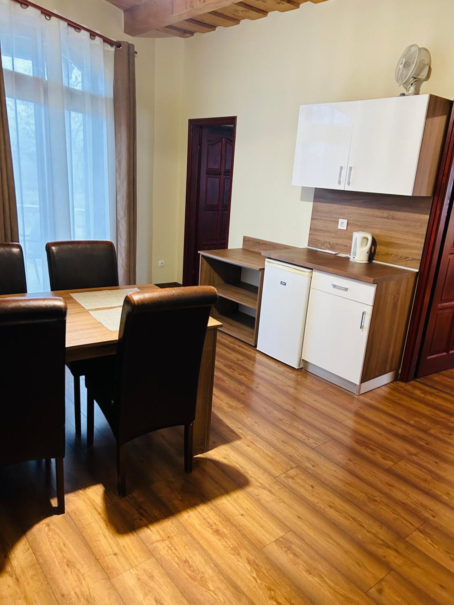 Harmónia Vendégház Miskolc Esterno foto